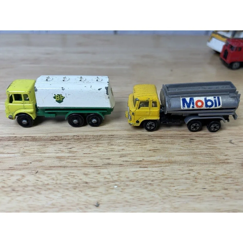 Sinclair Fuel Tanker + 8 Vintage Hot Wheels Matchbox Cars Mixed Diecast Trucks